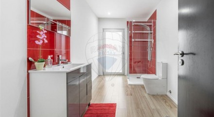 Residential - Single Family Home - T4 - Madalena (Gaia), Vila Nova de Gaia - PT