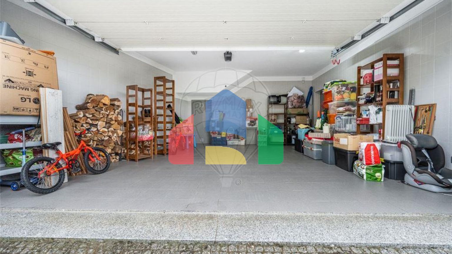 Residential - Single Family Home - T4 - Madalena (Gaia), Vila Nova de Gaia - PT