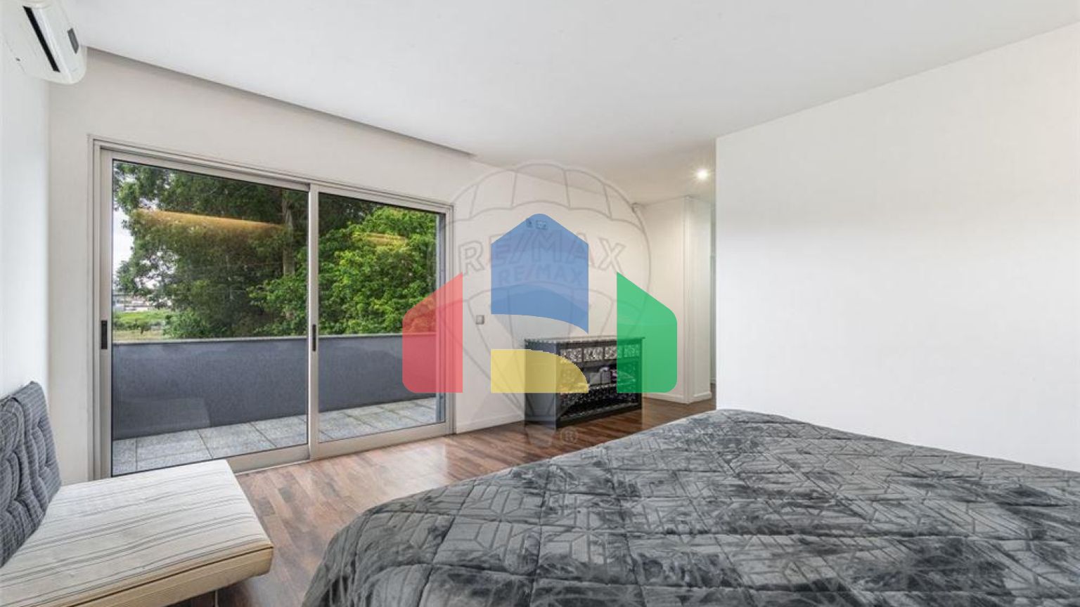 Residential - Single Family Home - T4 - Madalena (Gaia), Vila Nova de Gaia - PT