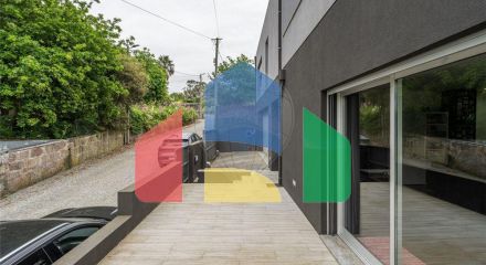 Residential - Single Family Home - T4 - Madalena (Gaia), Vila Nova de Gaia - PT
