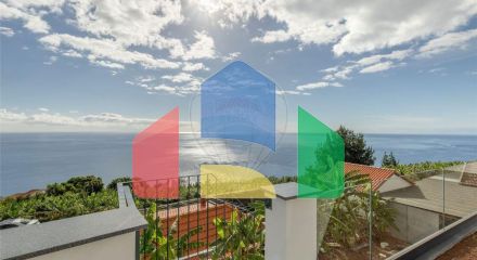 Residential - Single Family Home - T4 - Arco da Calheta, Calheta - PT