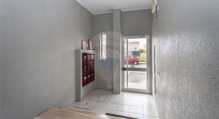 Residential - Condo/Apartment - T3 - Quinta do Conde, Sesimbra - PT