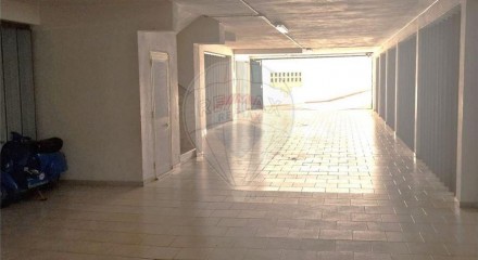 Residential - Garage - São Gonçalo de Lagos, Lagos - PT