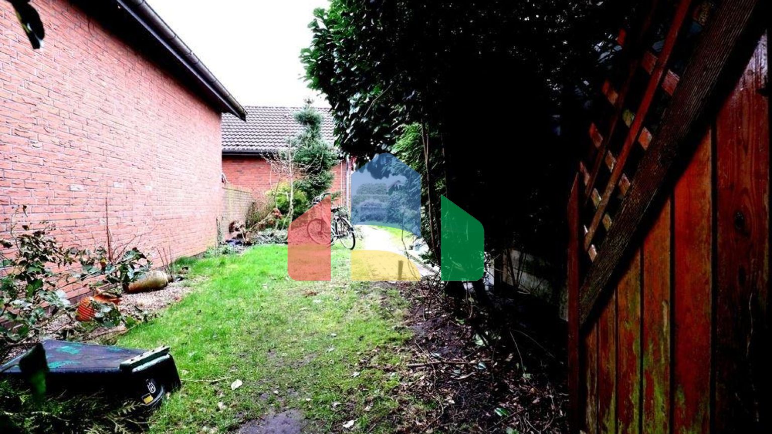 Residential - Single Family Home - Bunde - Germany