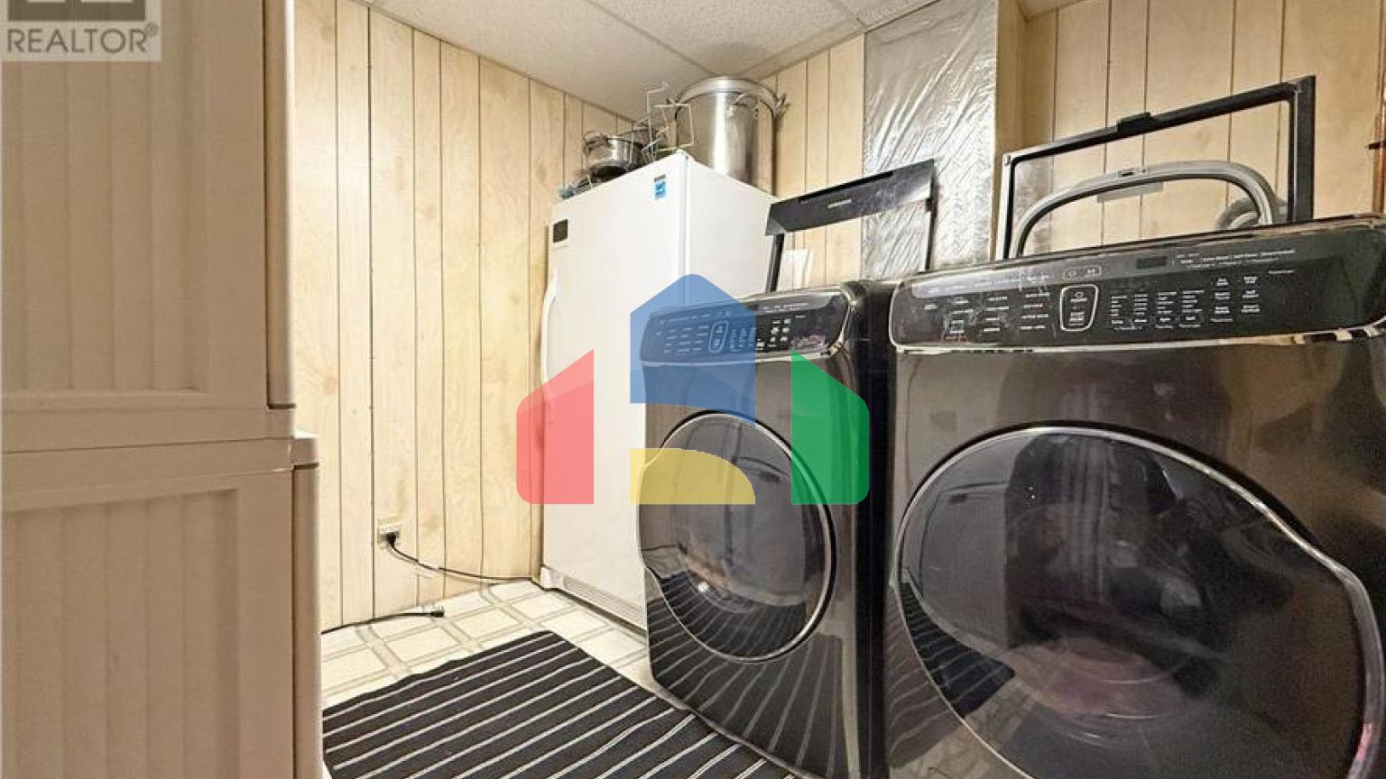 Residential - Single Family Home - Corner Brook, Canada - Canada