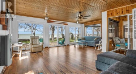 Residential - Single Family Home - Amherstburg, Canada - Canada