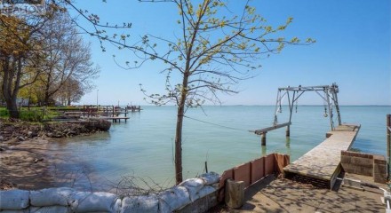 Residential - Single Family Home - Amherstburg, Canada - Canada