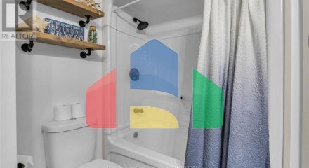 Residential - Single Family Home - Amherstburg, Canada - Canada