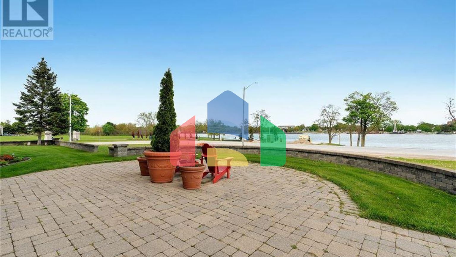 Residential - Condo/Apartment - Amherstburg, Canada - Canada