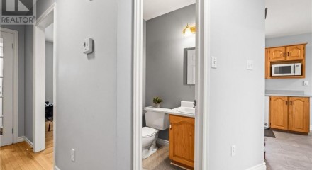 Residential - Single Family Home - St. john's, Canada - Canada