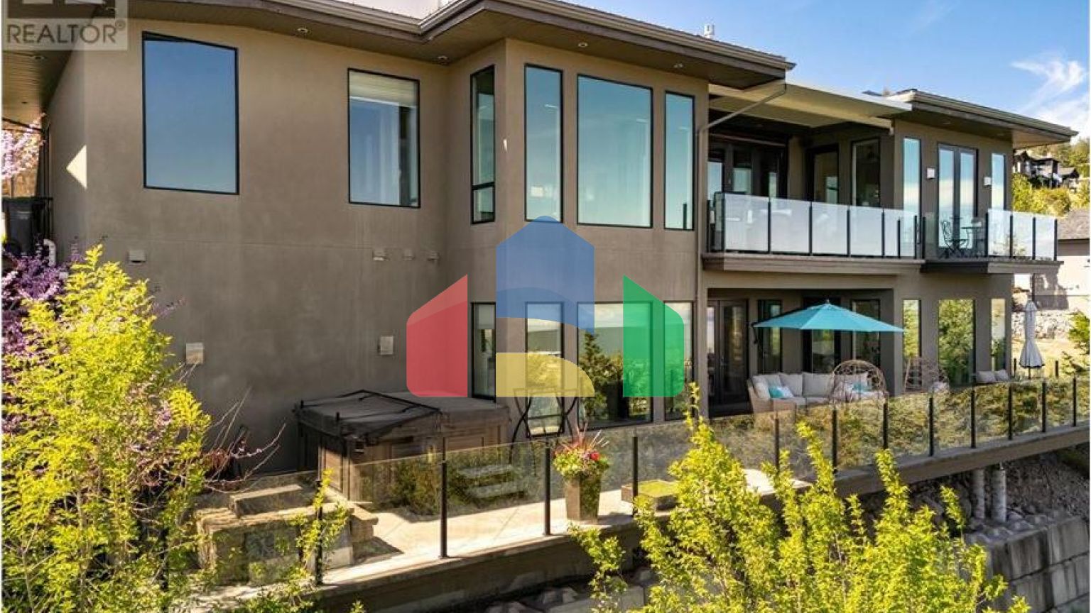 Residential - Single Family Home - West Kelowna, Canada - Canada