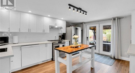 Residential - Single Family Home - Renfrew, Canada - Canada
