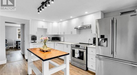 Residential - Single Family Home - Renfrew, Canada - Canada