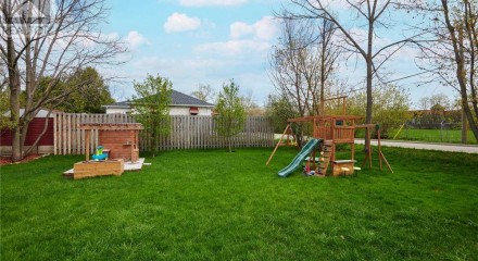 Residential - Single Family Home - Renfrew, Canada - Canada