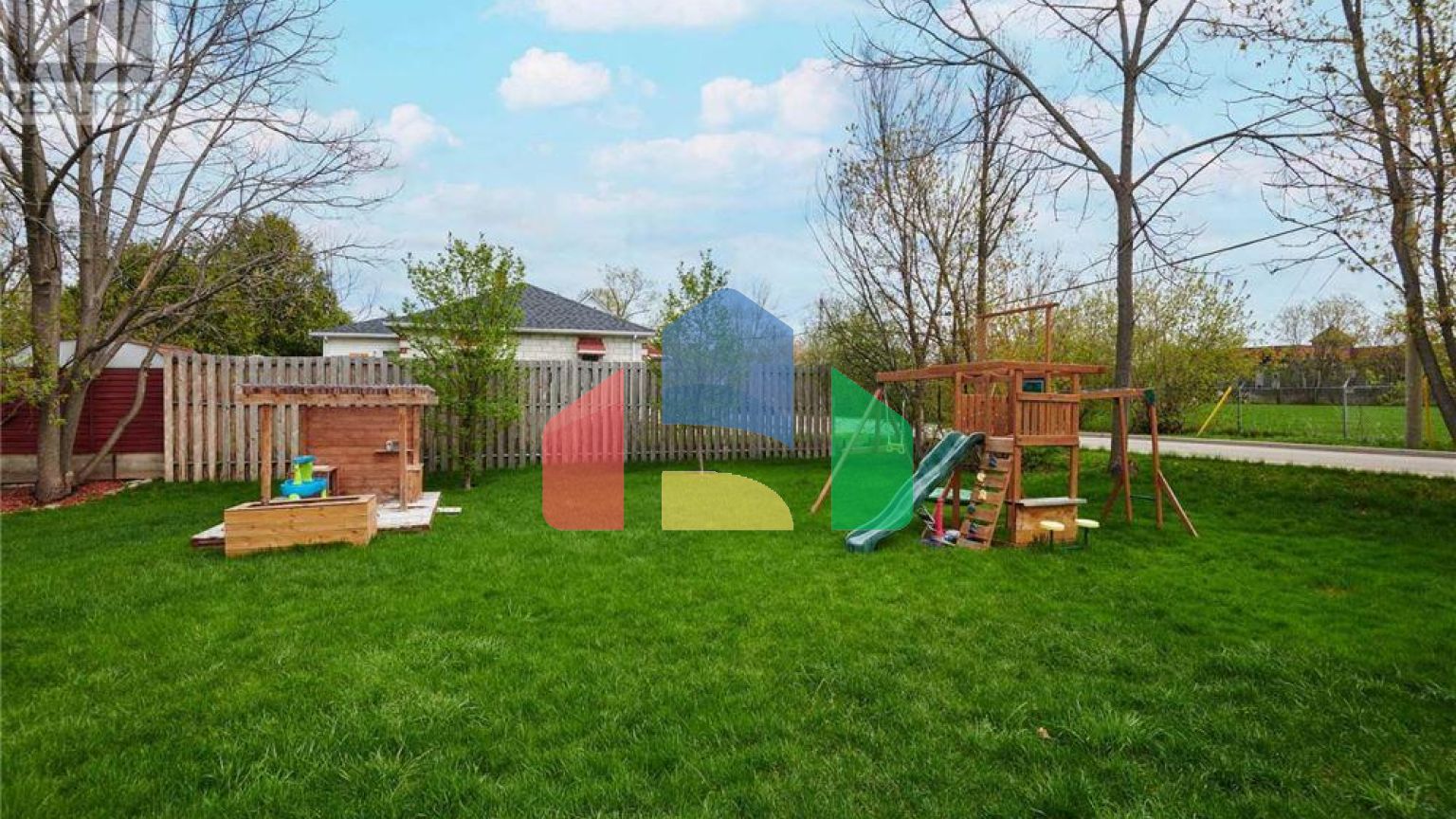 Residential - Single Family Home - Renfrew, Canada - Canada