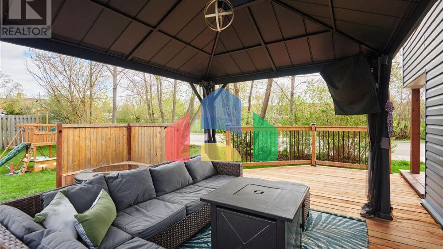 Residential - Single Family Home - Renfrew, Canada - Canada