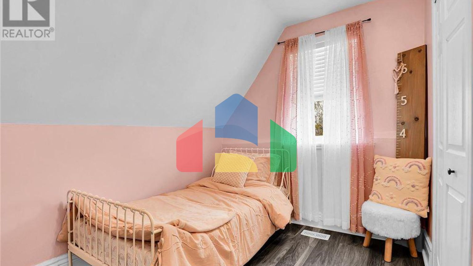 Residential - Single Family Home - Renfrew, Canada - Canada