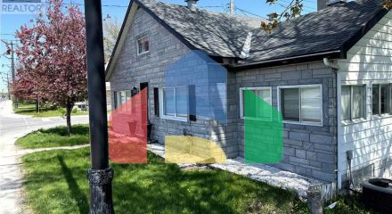 Residential - Single Family Home - Perth, Canada - Canada