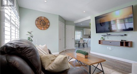 Residential - Single Family Home - Perth, Canada - Canada