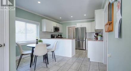 Residential - Single Family Home - Perth, Canada - Canada