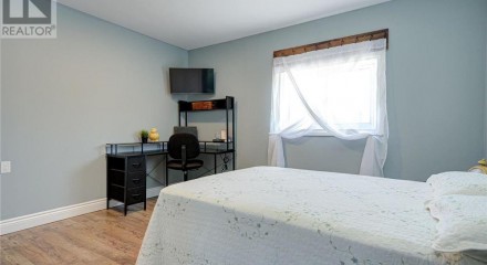 Residential - Single Family Home - Perth, Canada - Canada