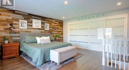 Residential - Single Family Home - Perth, Canada - Canada