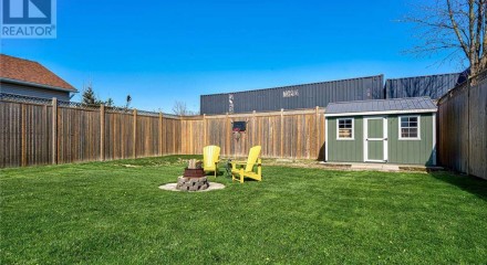 Residential - Single Family Home - Perth, Canada - Canada