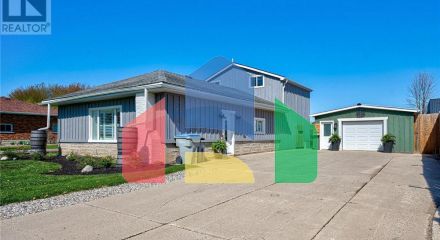 Residential - Single Family Home - Perth, Canada - Canada