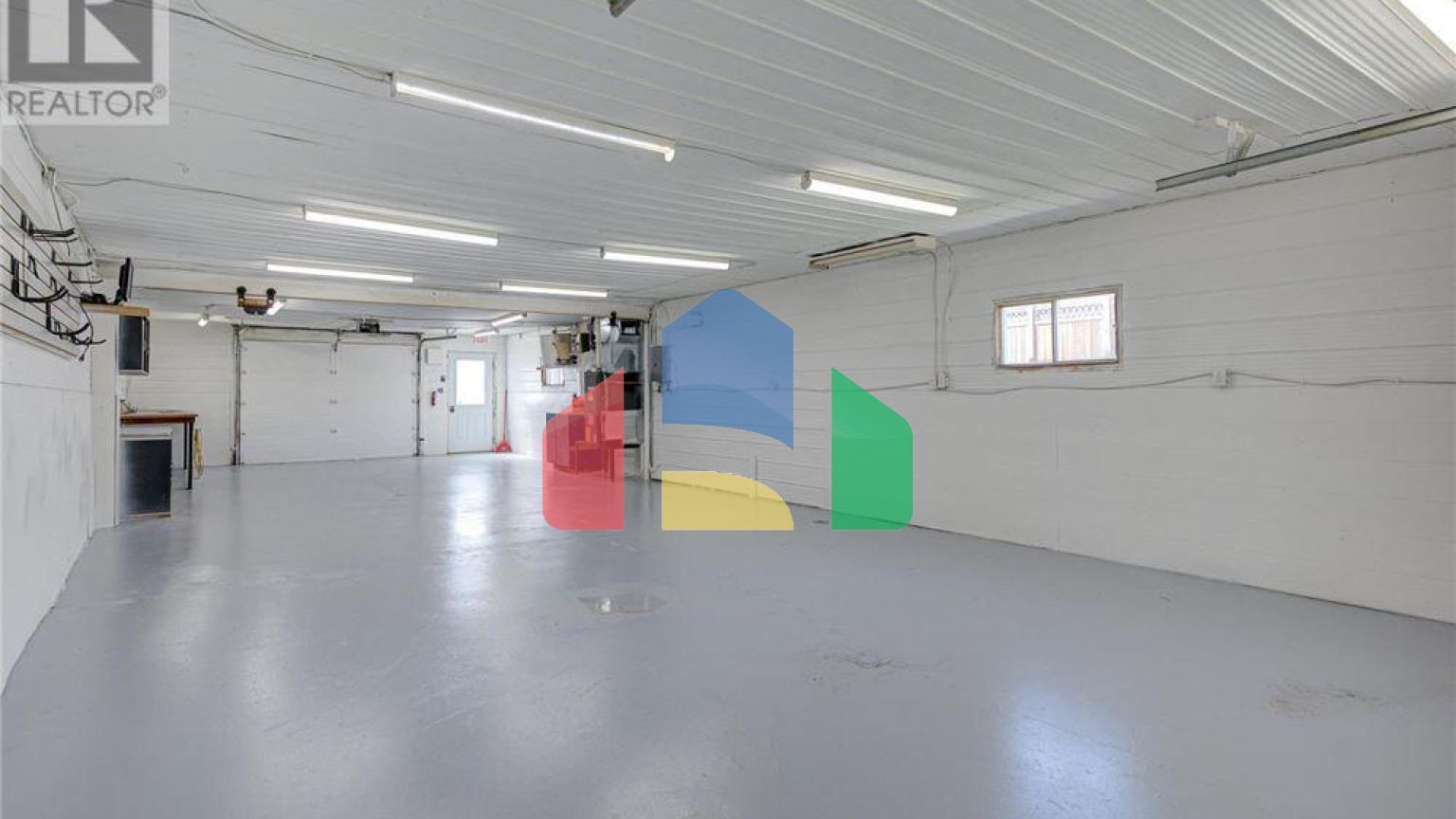 Residential - Single Family Home - Perth, Canada - Canada