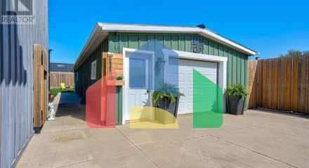 Residential - Single Family Home - Perth, Canada - Canada