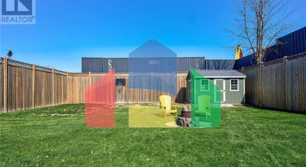 Residential - Single Family Home - Perth, Canada - Canada