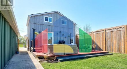 Residential - Single Family Home - Perth, Canada - Canada