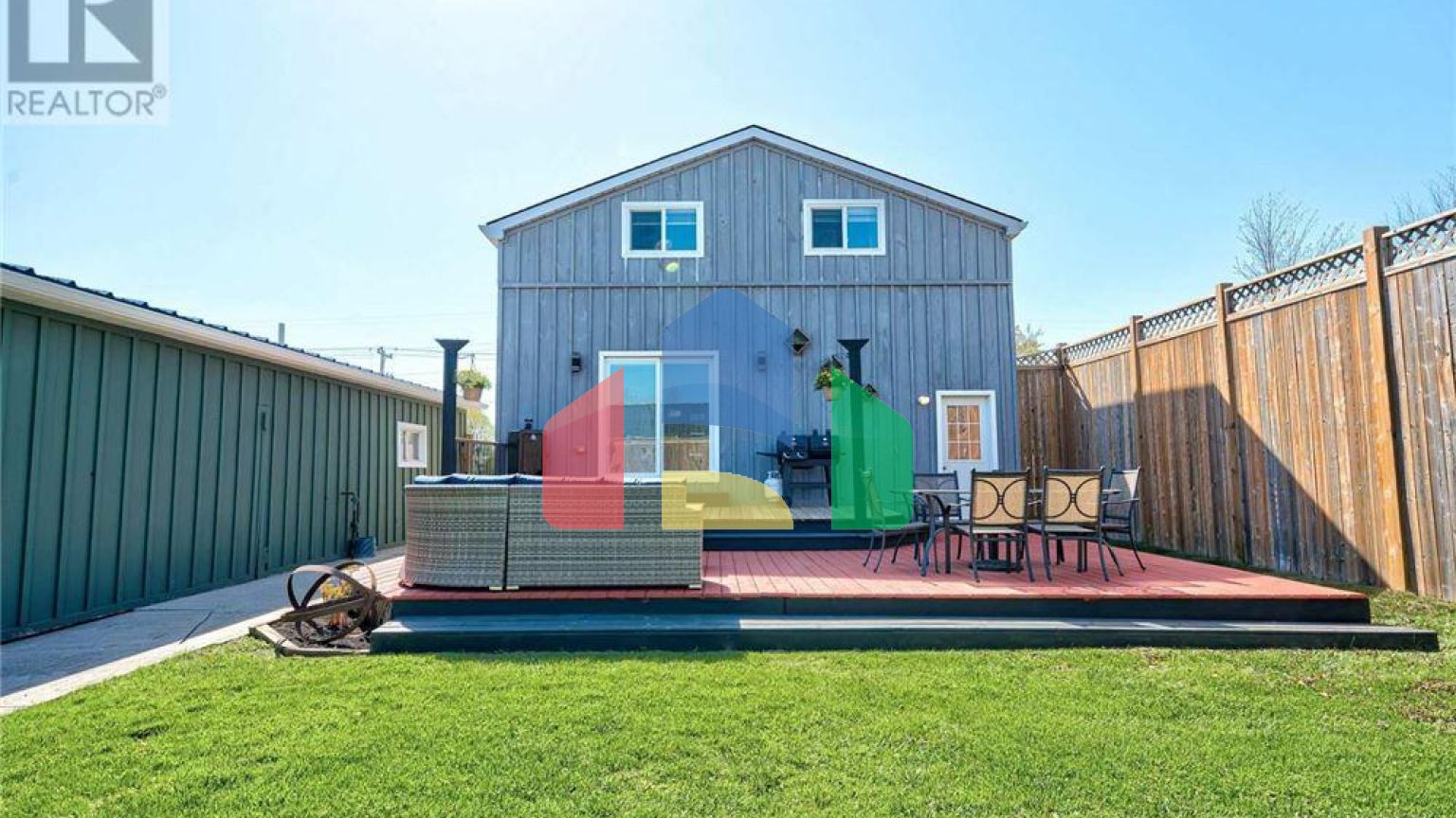 Residential - Single Family Home - Perth, Canada - Canada