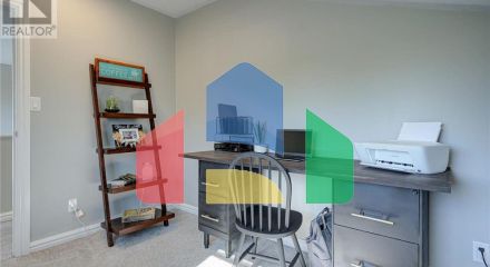 Residential - Single Family Home - Perth, Canada - Canada