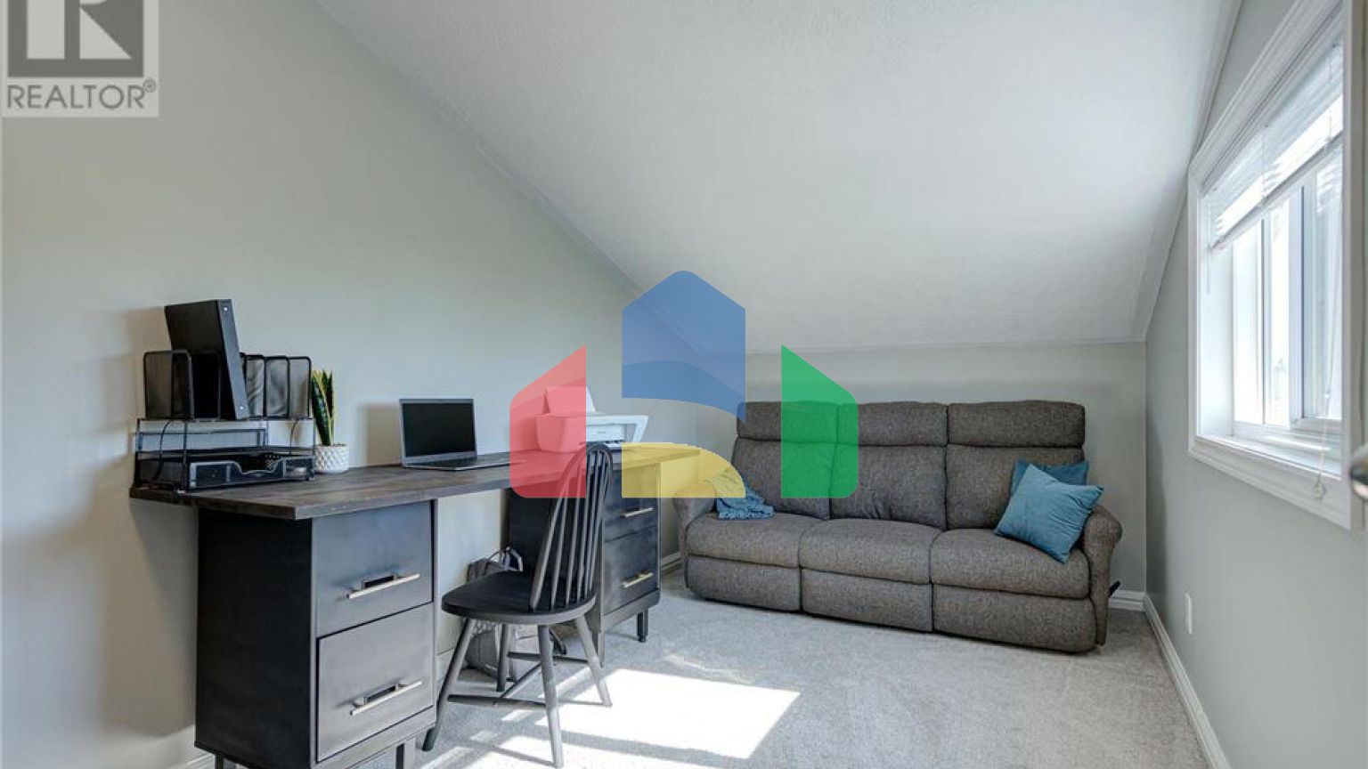 Residential - Single Family Home - Perth, Canada - Canada