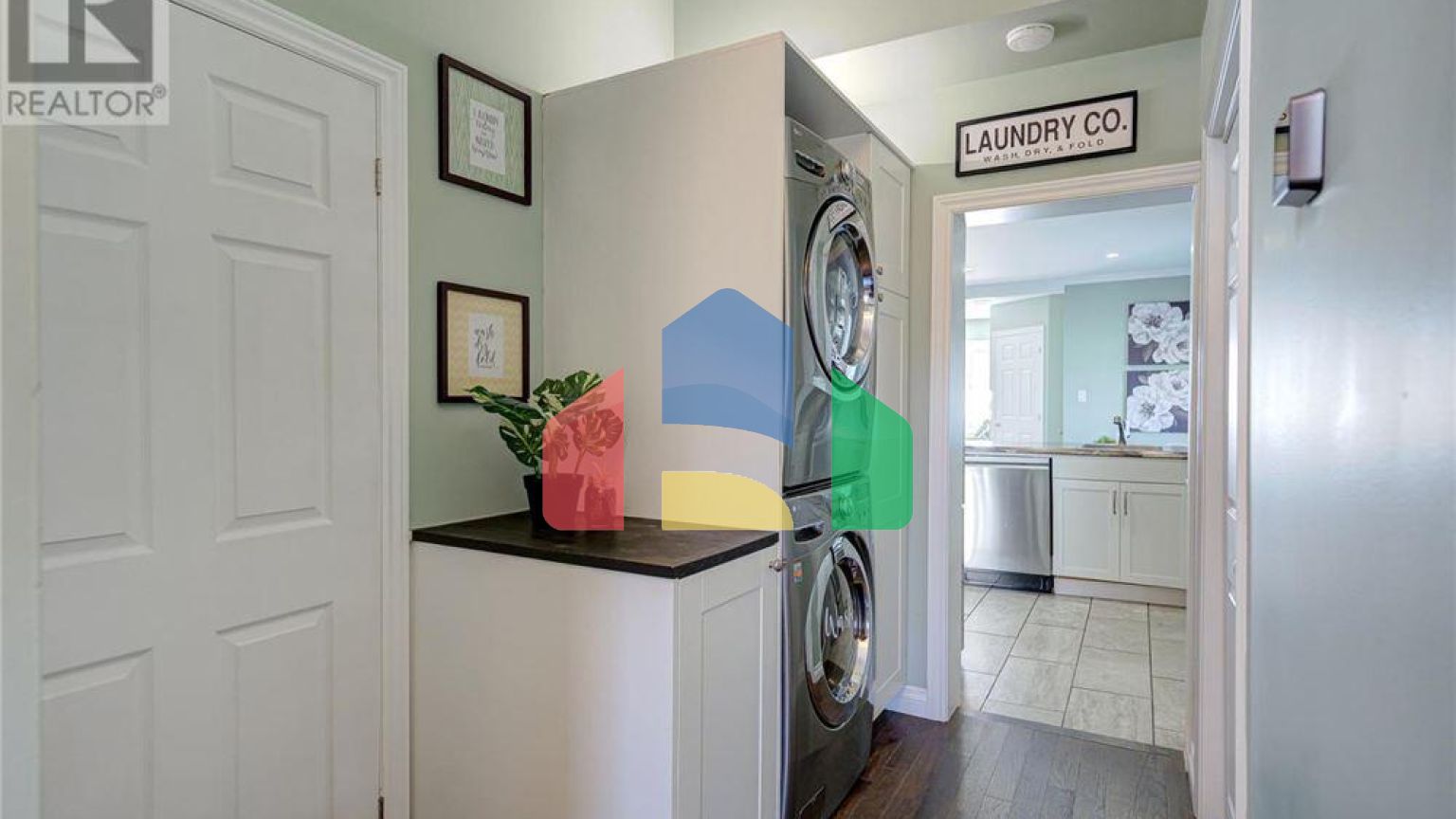 Residential - Single Family Home - Perth, Canada - Canada