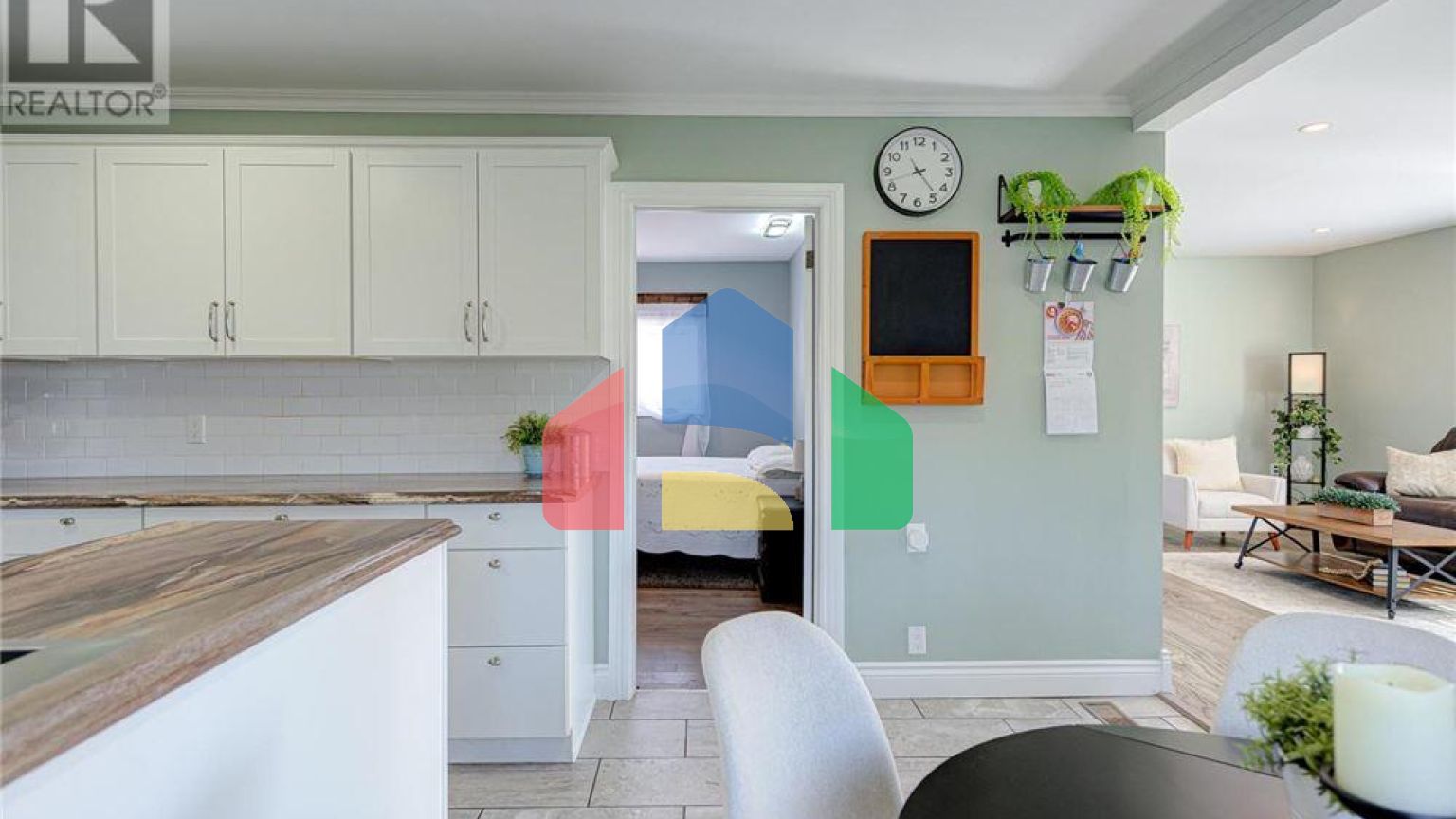 Residential - Single Family Home - Perth, Canada - Canada