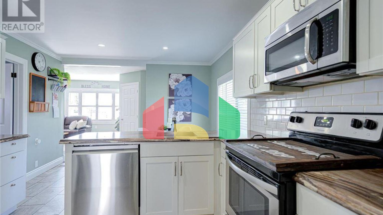 Residential - Single Family Home - Perth, Canada - Canada