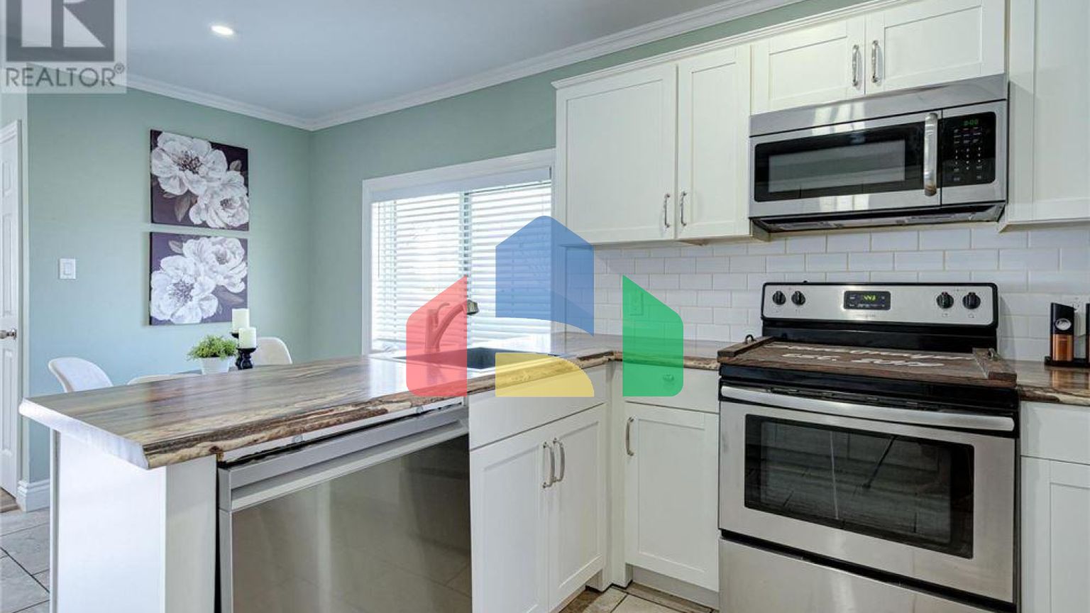 Residential - Single Family Home - Perth, Canada - Canada