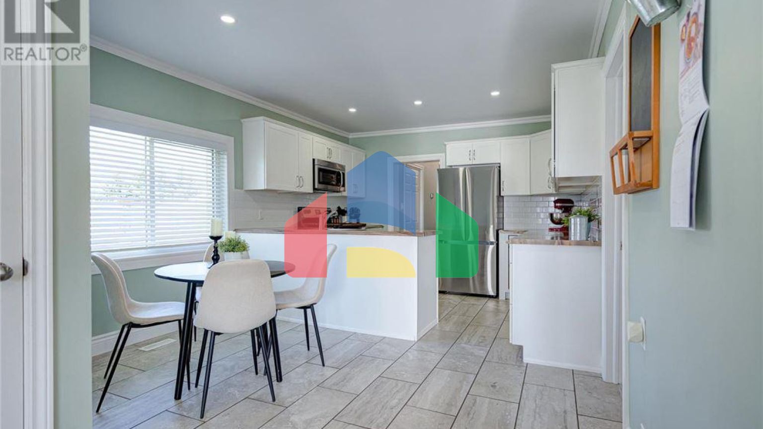 Residential - Single Family Home - Perth, Canada - Canada