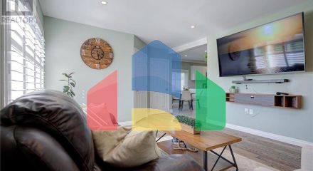 Residential - Single Family Home - Perth, Canada - Canada