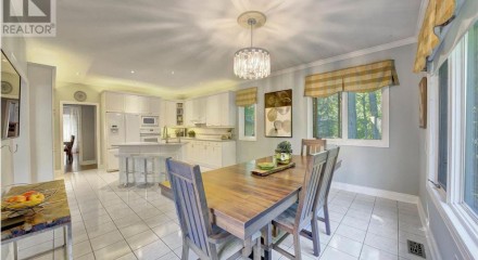 Residential - Single Family Home - East Gwillimbury, Canada - Canada