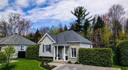 Residential - Bungalow - Saint-Jérôme (Bellefeuille), Canada - Canada