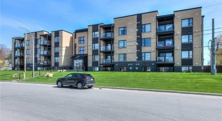 Residential - Condo/Apartment - Saint-Jérôme (Bellefeuille), Canada - Canada