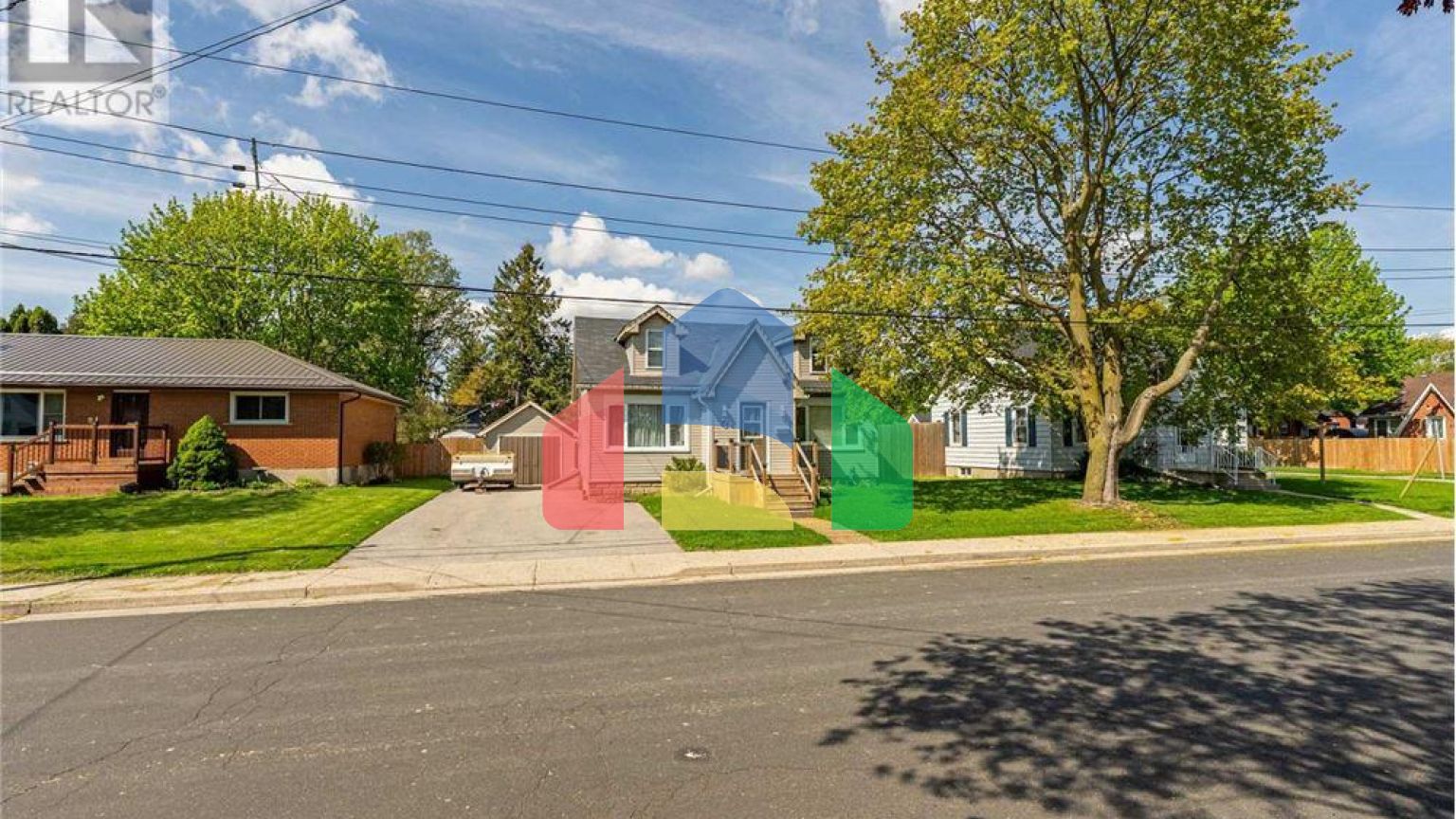 Residential - Single Family Home - Aylmer, Canada - Canada