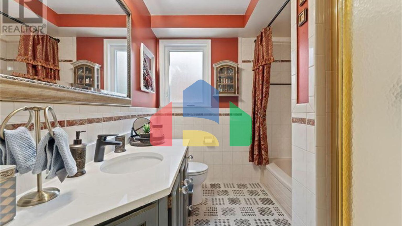 Residential - Single Family Home - LaSalle, Canada - Canada