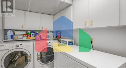 Residential - Single Family Home - LaSalle, Canada - Canada