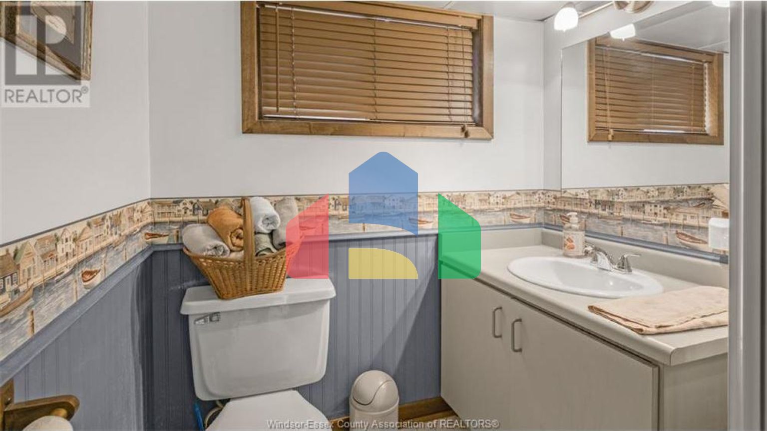 Residential - Single Family Home - LaSalle, Canada - Canada