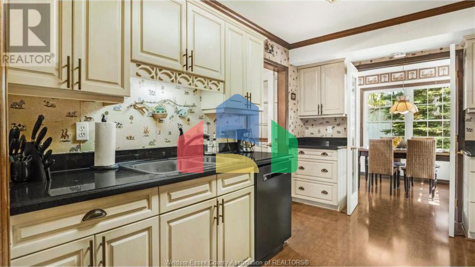 Residential - Single Family Home - LaSalle, Canada - Canada