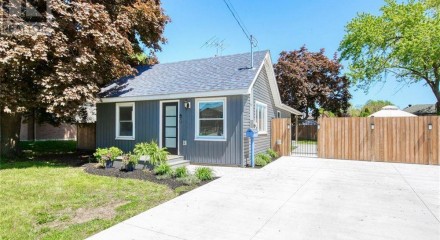 Residential - Single Family Home - LaSalle, Canada - Canada